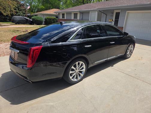 Black 2016 Cadillac XTS Luxury