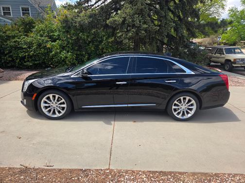 Black 2016 Cadillac XTS Luxury