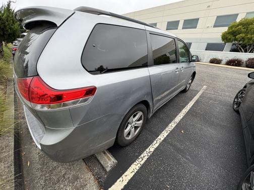 2012 Toyota Sienna LE