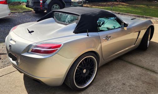 2007 Saturn Sky Red Line