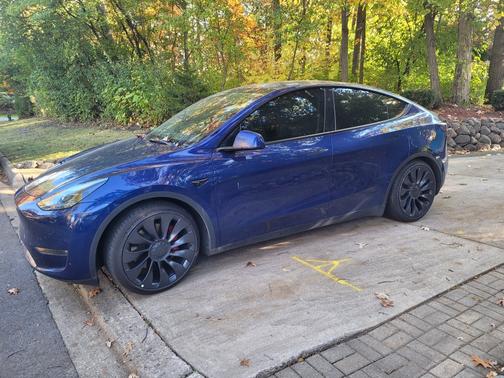 2023 Tesla Model Y Performance
