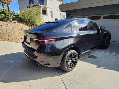 2011 BMW X6 M Base