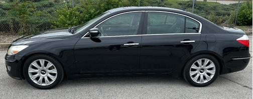 Black 2009 Hyundai Genesis 3.8