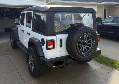 White 2018 Jeep Wrangler Unlimited Sport