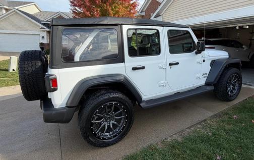 White 2018 Jeep Wrangler Unlimited Sport
