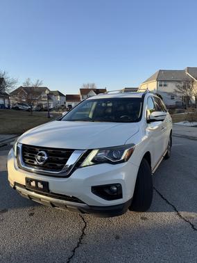 2017 Nissan Pathfinder SL