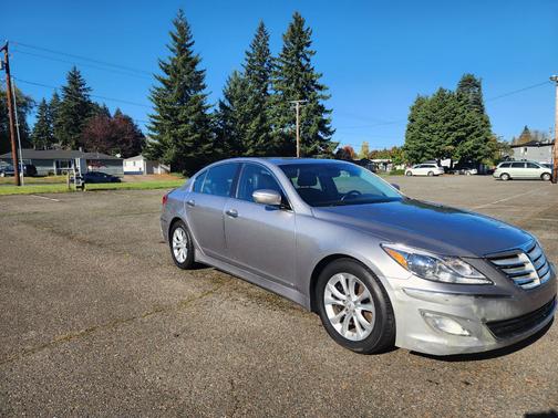 2013 Hyundai Genesis 3.8