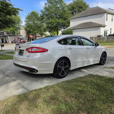 White 2016 Ford Fusion Titanium