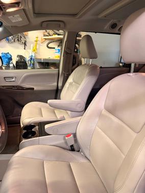 Blue 2017 Toyota Sienna XLE