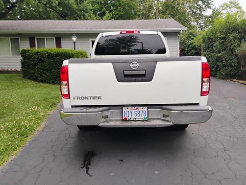 White 2014 Nissan Frontier S