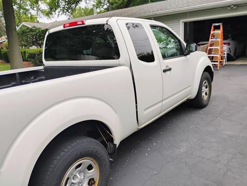 White 2014 Nissan Frontier S
