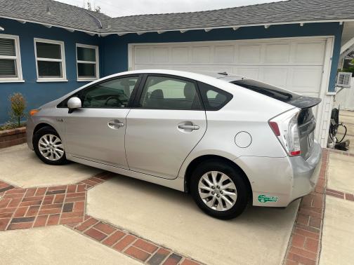 2012 Toyota Prius Plug-in Advanced