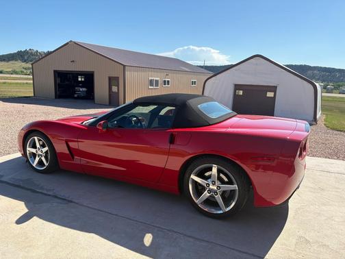Red 2005 Chevrolet Corvette Base