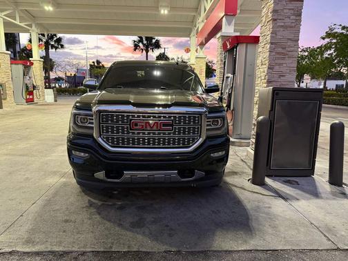Black 2017 GMC Sierra 1500 Denali