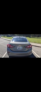 Gray 2017 Chevrolet Cruze LT