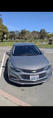 Gray 2017 Chevrolet Cruze LT