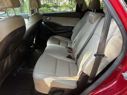 2017 Hyundai SANTA FE SE Ultimate