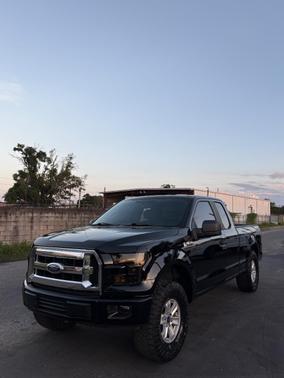 Black 2017 Ford F-150 XLT