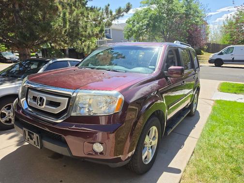 Red 2009 Honda Pilot EX-L