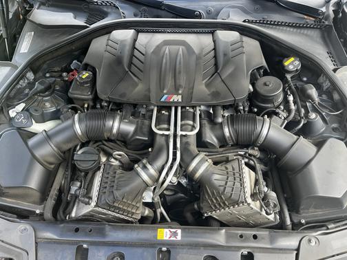 Gray 2015 BMW M5 Base