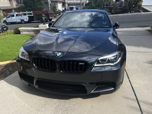 Gray 2015 BMW M5 Base