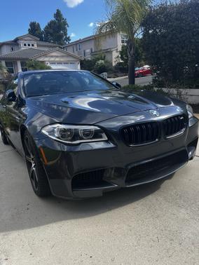 Gray 2015 BMW M5 Base