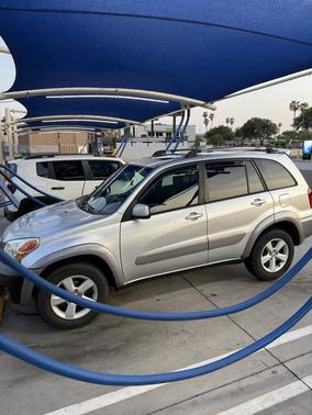 2004 Toyota RAV4 Base
