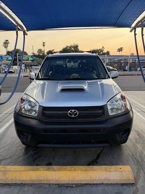 2004 Toyota RAV4 Base