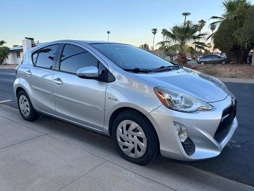 Silver 2016 Toyota Prius c Four