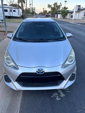 Silver 2016 Toyota Prius c Four