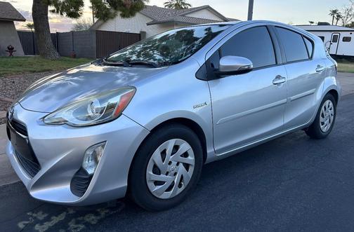 Silver 2016 Toyota Prius c Four