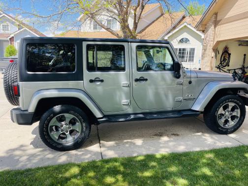 2016 Jeep Wrangler Unlimited Sahara