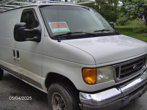 2005 Ford E350 Super Duty Base