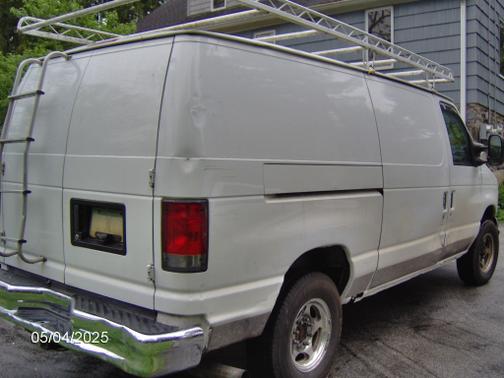 2005 Ford E350 Super Duty Base