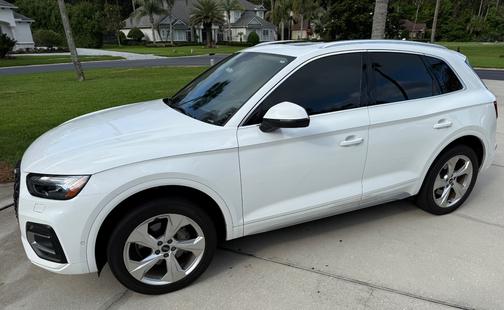 White 2021 Audi Q5 45 Prestige