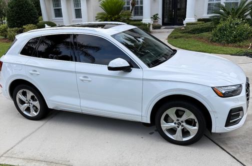 White 2021 Audi Q5 45 Prestige