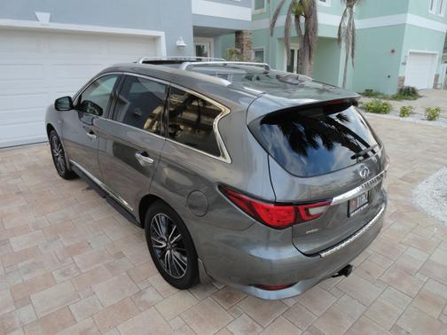 2017 INFINITI QX60 Base