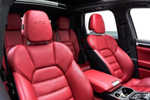 2018 Porsche Cayenne Cayenne GTS