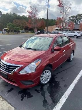 Red 2016 Nissan Versa 1.6 SV