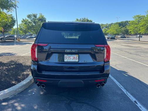 Blue 2023 GMC Yukon Denali Ultimate