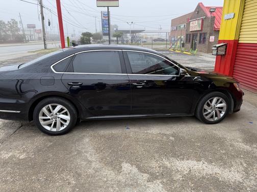 2018 Volkswagen Passat 2.0T SE