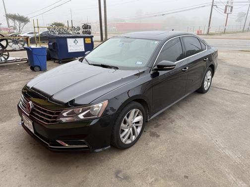 2018 Volkswagen Passat 2.0T SE