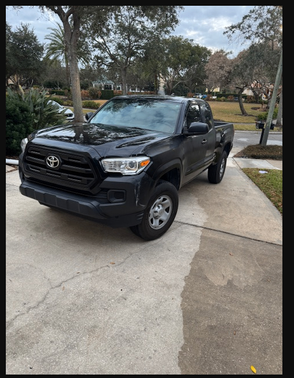 2017 Toyota Tacoma SR