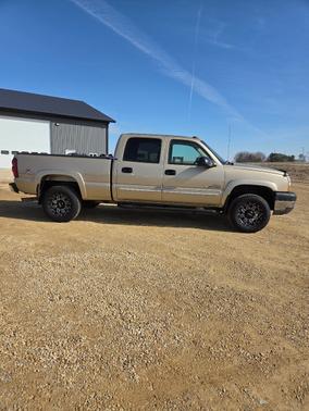 2004 Chevrolet Silverado 2500 LT H/D Crew Cab