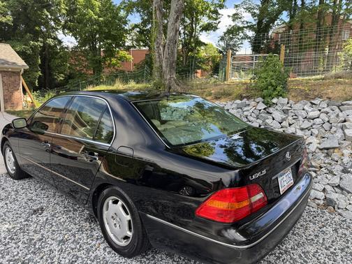 Black 2002 Lexus LS 430 Base