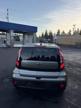 Gray 2017 Kia Soul Base