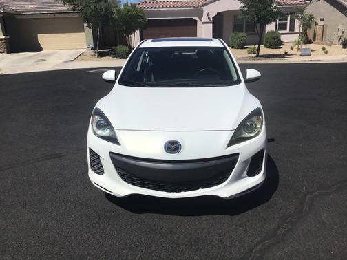 White 2012 Mazda Mazda3 i Grand Touring