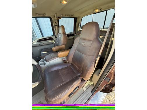 2005 Ford F-350 Lariat Crew Cab Super Duty DRW