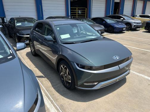 2024 Hyundai IONIQ 5 SEL