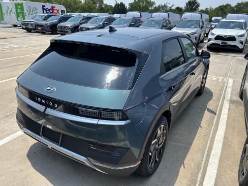 2024 Hyundai IONIQ 5 SEL